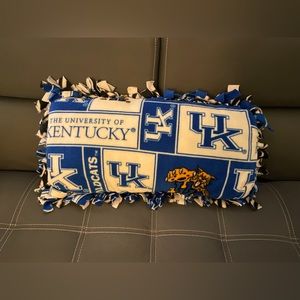 University of Kentucky Pillow - brand new!!